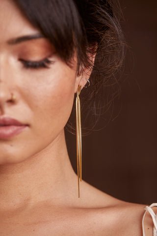 LAKEN // minimalist gold earrings