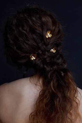 Daniela  / / floral hair pins