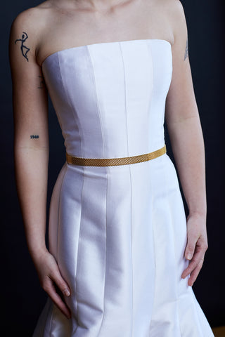 Daria  / /  Gold mesh belt with pearl clasp