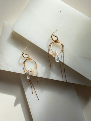 SAIGE: Looped Gold earring with glass & pearl [gold or silver]