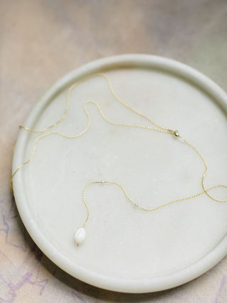 KAI // Necklace with mother of pearl tulip pendant