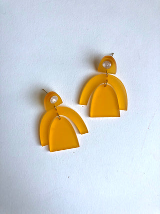 Marigold resin drop earrings // NEARLY NEW