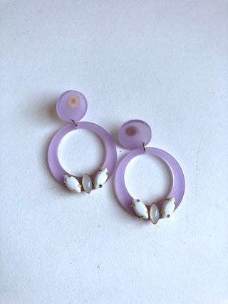 Lilac beaded resin drop earrings // NEARLY NEW