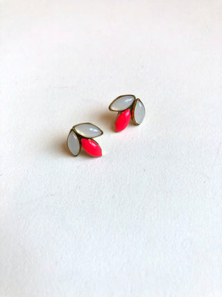 Sarah earrings in FLAMINGO color // NEARLY NEW