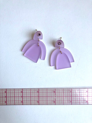 Lilac resin drop earrings // NEARLY NEW