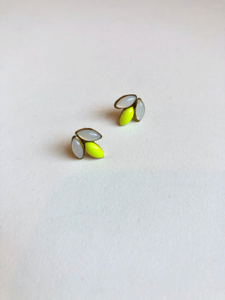 Sarah earrings in CHARTREUSE color // NEARLY NEW